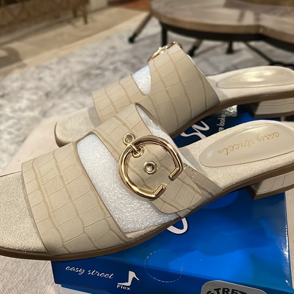 EASY STREET Taupe Viviana Slide Sandals/NIB/8.5M - Picture 8 of 12